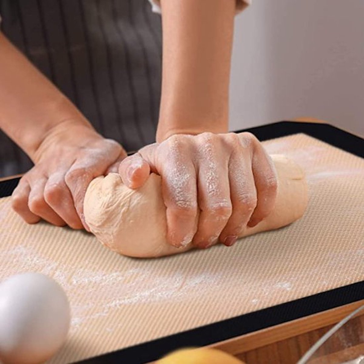Reusable oven mat - 30 x 40 cm - Heat resistant 250°C - Black - Hygienic - Washable