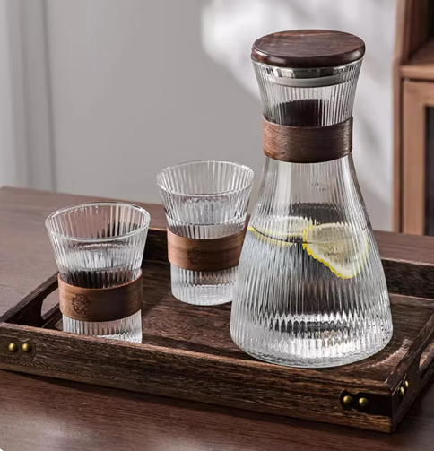 BAVARY 950 ml Carafe Set with Lid and Glass Cups, Vintage Ribbed Glassware, Clear Wavy Glass Drinking Glasses