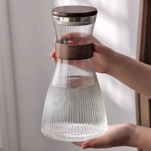 BAVARY 950 ml Carafe Set with Lid and Glass Cups, Vintage Ribbed Glassware, Clear Wavy Glass Drinking Glasses
