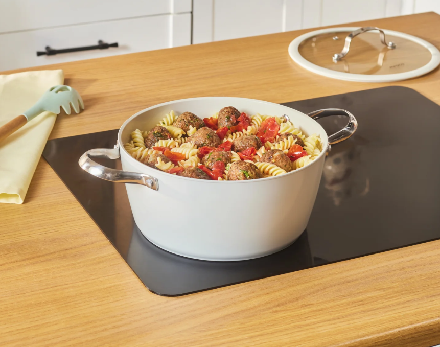 Karaca Swiss Crystal Almond Cream – Marmite céramique 24 cm