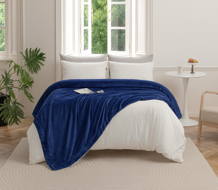 Plaid Polaire Ultra Doux – Bleu Marine Hoofdafbeelding