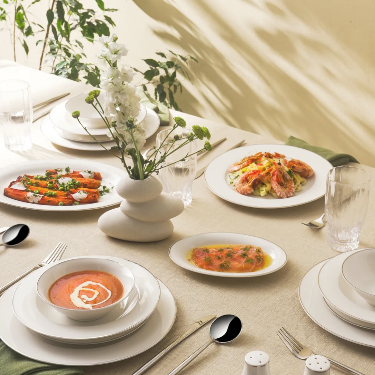 KARACA LEXI – Service De Table En Bone China Blanc Avec Détails Platine Pour 12 Personnes, 56 Pièces